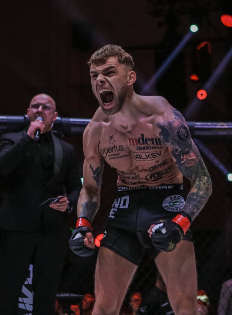 Artur Ostaszewski tweet media