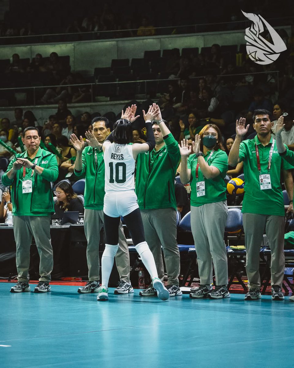 dlsu_reyesmkl's tweet photo. To Mikole,

I know many people have doubted you as the setter of La Salle, but I want you to remember this—there’s someone out here who truly believes in you. I believe in your potential, in your vision, in the way you move on that court.

(Photo not Mine) https://t.co/Rt6GsVYTEU