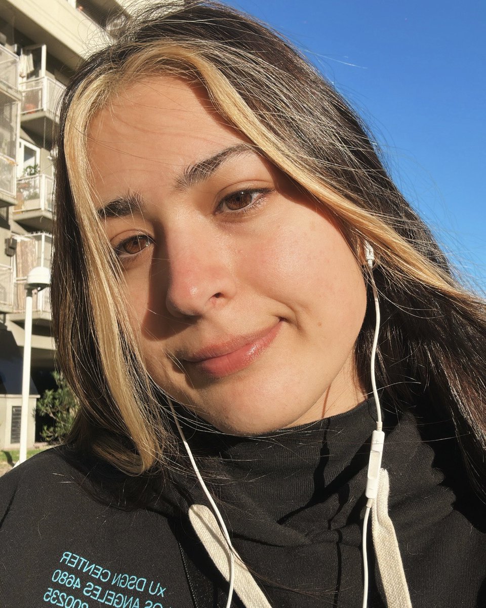 monhypenx's tweet image. ⛓️🖤☠️⛓️‍💥  and 🌼🌅💛✨ or whatever 
#monbebeselcaday #mbbsd