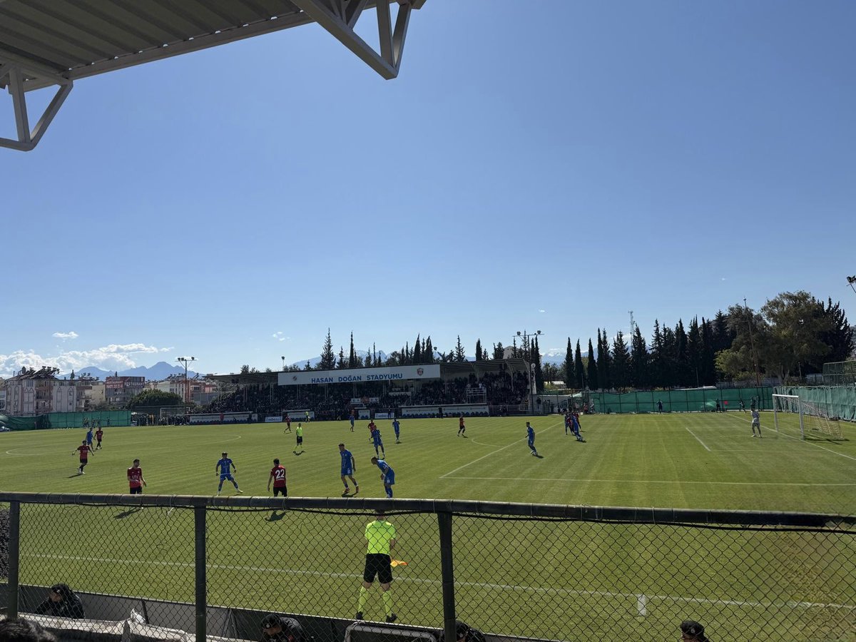 Bugün sahadan istediğimiz sonuçla ayrılamadık, ancak bu hiçbir şeyin sonu değil.
Her zorluk, bizi daha güçlü kılmak için bir fırsattır.
Takımımıza olan desteğimiz tam olarak devam ediyor.

Hiçbir şey bitmiş değil; önümüzdeki maçları alarak yolumuza devam edeceğimize inancımız