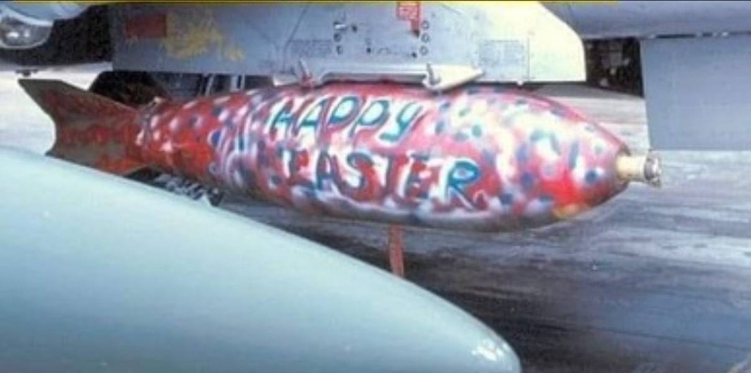 Nedeljk00296011's tweet image. Bombardovali ste 🇷🇸 na Vaskrs bombama obojenim kao vaskršnje jaje.