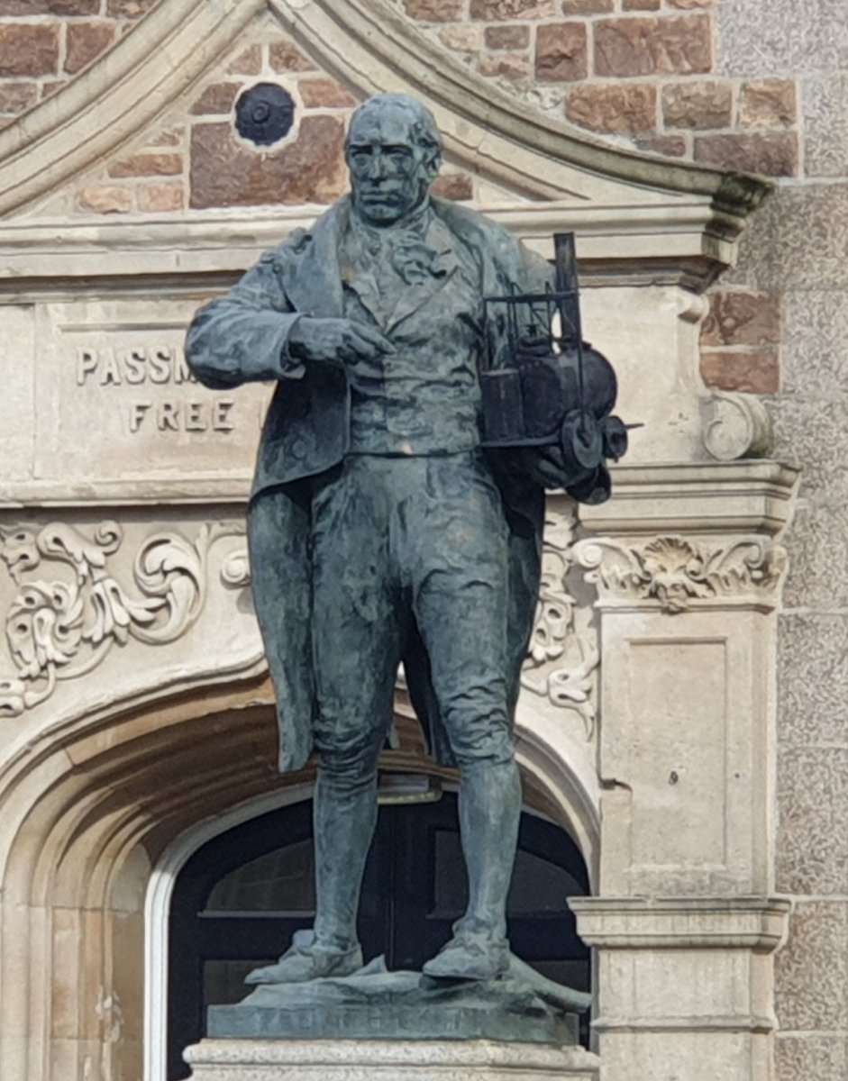 Tall_Controller's tweet image. At the beginning there was Richard Trevithick - Born this day in 1771.
Despite his successes, he died penniless in an unmarked grave.
But Cornwall proudly remembers him for his achievements, nowhere more so than in Camborne where his statue stands.
〓〓