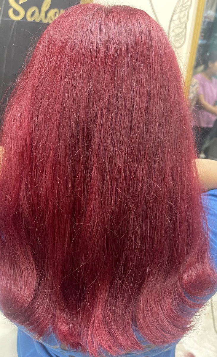 _kajal_im's tweet photo. How do i tone down my really vibrant red hair? Need to join back office from May1😭 
#redhair #RedheadAF #Haircolor https://t.co/6TorW6iF7X