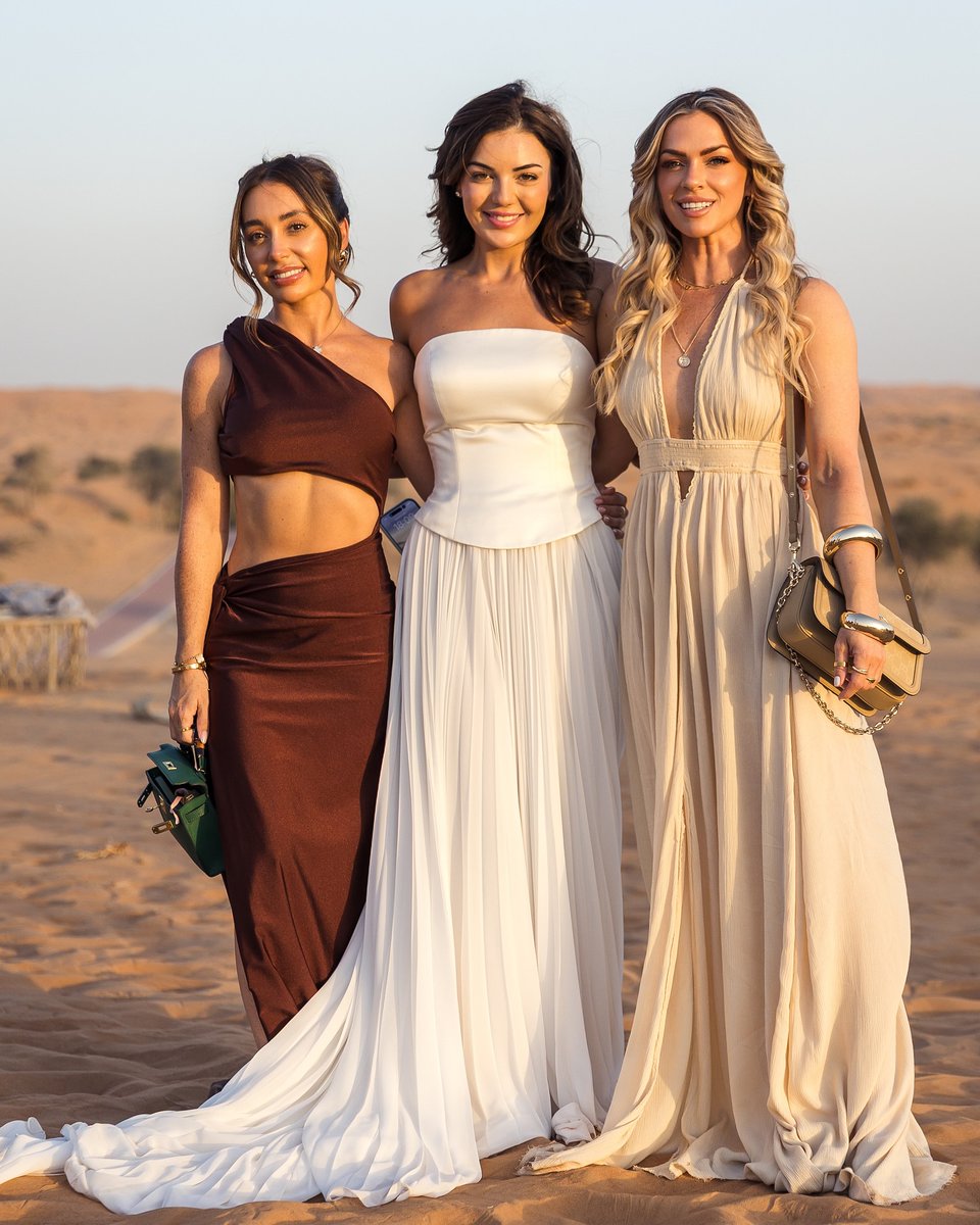 Deepmechanical's tweet image. Happy weekend, I flipped through the photos of my previous trip to the desert, and suddenly remembered the feeling of being surrounded by the sun and blown by the wind and sand. The freedom and tranquility at that time, I still feel excited when I think back to it now.