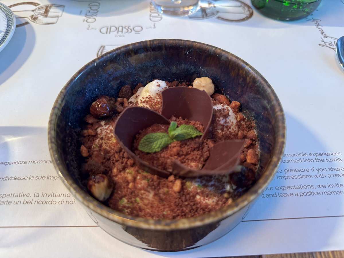 Miko_uk_it's tweet photo. ローマで感動したレストラン🇮🇹 予約必須だけど、味もサービスも雰囲気も素晴らしかったです！！

📍 CiPASSO https://t.co/oIb584fJMn