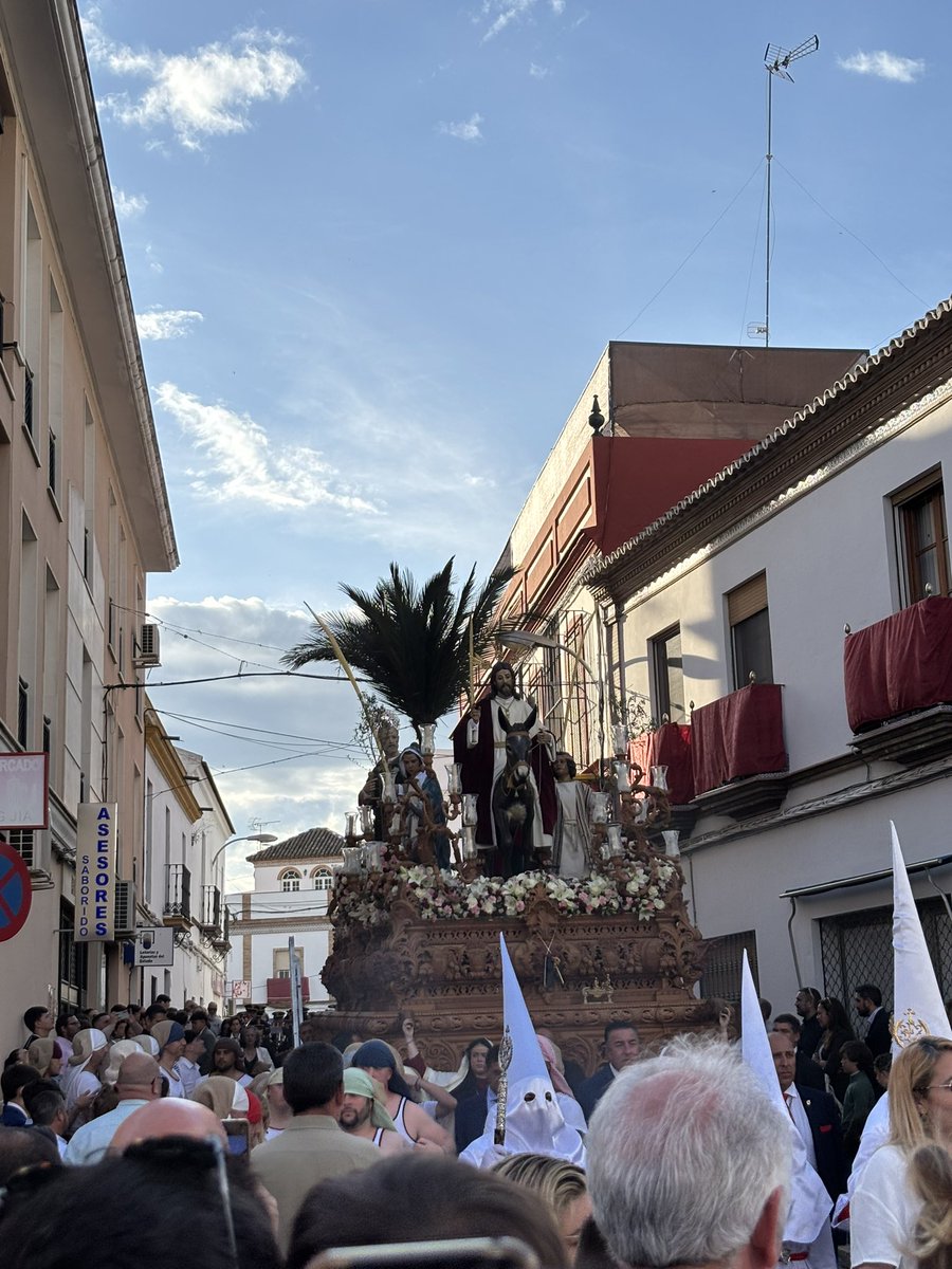gtcast's tweet photo. Semana Santa, Sevilla 2025. https://t.co/q0G36W15RS