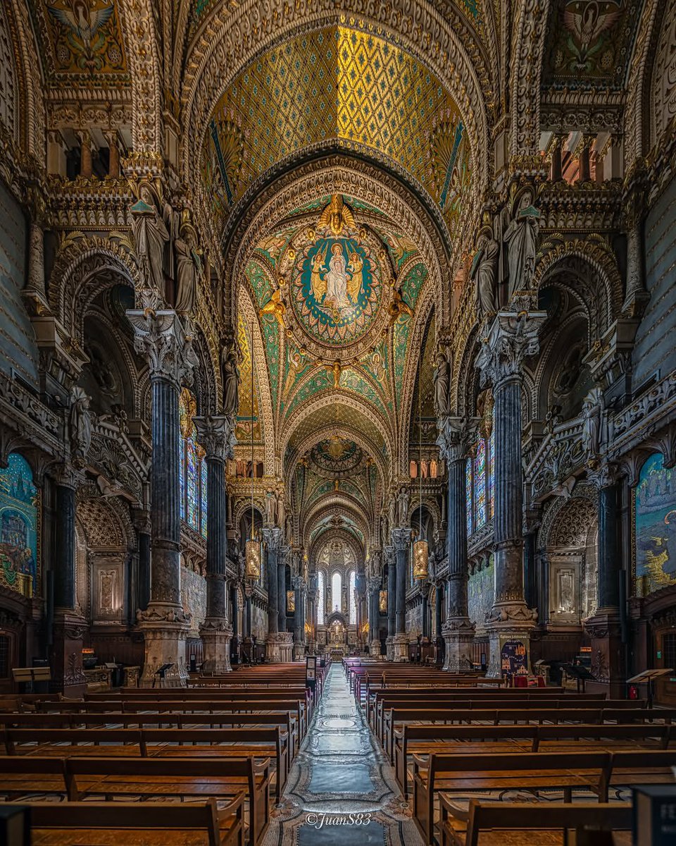 Old World Explorer tweet media