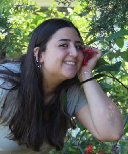 ESHEL2003's tweet image. אדוני ראש הממשלה, 
זו רוני בתי. היא הייתה ציונית אמיתית, היא הייתה הראשונה להכריז בשבעה באוקטובר שישראל במלחמה.
היא לא עזבה את העמדה, היא המשיכה לדווח עד שהיא נשרפה למוות בחמל נחל עוז. 
מתי נקבל תשובות? מתי תוקם ועדת חקירה ממלכתית? 
לא הגיע הזמן?