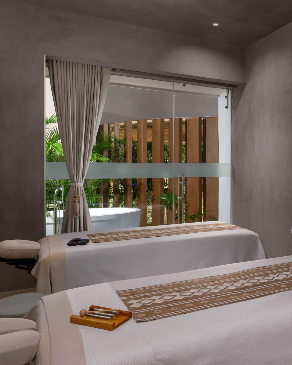 StelluxeGlobal's tweet photo. 🧘‍♀️ The Spa at Hilton Cancun Mar Caribe All-Inclusive Resort

Book a trip to this luxurious resort and experience:

💆‍♀️ Charming treatment rooms
🚿 Guided hydrotherapy circuit
🧊 Open-air cold plunge pool
🩱 Sensory pool

#Cancun #TheSpa #ResortSpa #Hydroptherapy https://t.co/UPtpmNq5lU