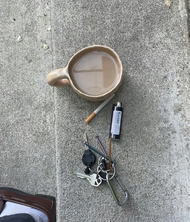henwindsor's tweet photo. sweet by cigarettes after sex https://t.co/QC5ULylnMh