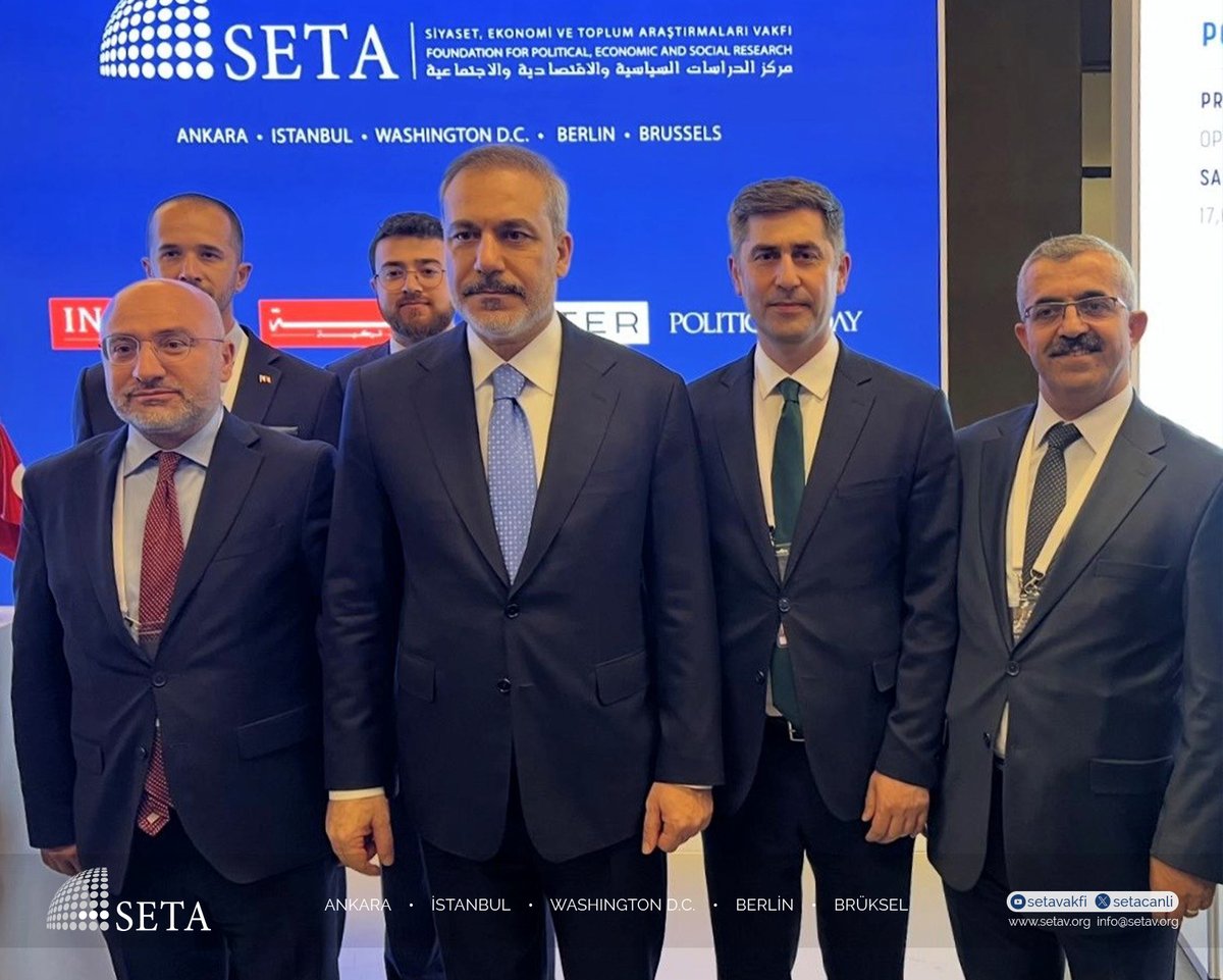 <a href="/_cevdetyilmaz/">Cevdet Yılmaz</a> <a href="/nebimis/">Nebi MİŞ</a> <a href="/muratyesiltas/">Murat Yeşiltaş</a> <a href="/Cemduranuzun/">Cem Duran UZUN</a> <a href="/FarukTASCI_Uni/">Faruk Taşçı</a> <a href="/MuhittinAtaman/">Muhittin Ataman</a> <a href="/prairieair/">Mustafa Caner</a> <a href="/AbdulkadirCay/">Abdulkadir ÇAY 🇹🇷🇵🇸</a> Forumun ev sahibi olan Dışişleri Bakanımız Sayın <a href="/HakanFidan/">Hakan Fidan</a>'ı SETA köşemizde ağırlamaktan memnuniyet duyduk. Forumun ev sahibi olarak yürüttüğü öncülük ve fikir paylaşımına sunduğu katkı için teşekkür ederiz.