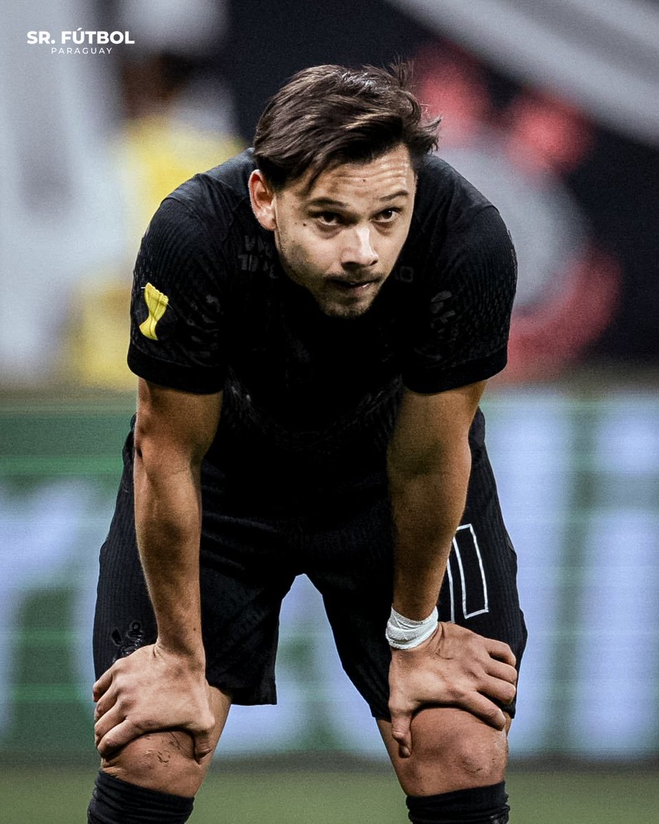 SrFutbolPy's tweet photo. "Pregúntenle a la Presidenta de Palmeiras qué es lo que pasa. Siempre es la misma cosa y lo dije la vez pasada, Brasil es el país con más racismo y discriminación, solo que la mayoría de las personas de acá no lo quiere aceptar".

👏🏻🇵🇾 Angel Romero anoche a la prensa de Brasil. https://t.co/GzK7lfg3NO