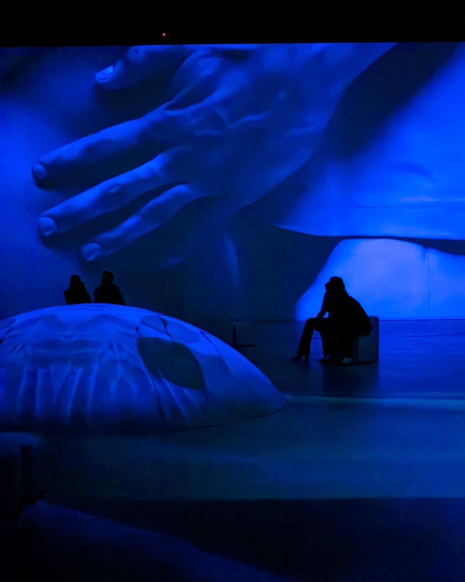 Last weeks to experience what everyone’s talking about. In the immersive room at House of #ERIKALUST, every corner awakens a new sense and desire turns into art. Will you miss it? ⌛​
Tickets &gt; bit.ly/HOELTickets 🔥​
#HouseofERIKALUST #OwnYourPleasure