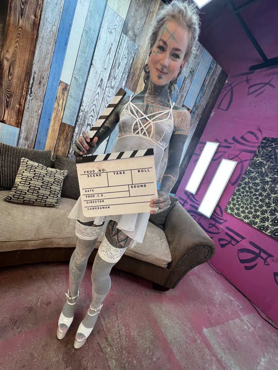Content from anuskatzz