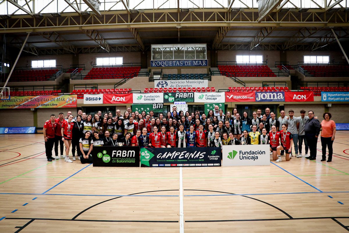 Finalizada una magnífica Final Four #DHJF 2025 en <a href="/AytoRoquetas/">Ayto Roquetas de Mar</a>. ¡Enhorabuena campeonas, <a href="/BM_Roquetas/">Club Balonmano Roquetas</a>! 🥇 Y felicidades a <a href="/BMMalagaCosta/">Costa del Sol Málaga</a> 🥈, <a href="/BMMontequinto/">Helvetia Montequinto</a> 🥉 y <a href="/bmlauro/">C.BM. LAURO</a> 🎖️ por vuestro gran torneo y nivelazo. ¡Gracias a los 4 equipos por este fin de semana! #BalonmanoAndalucía