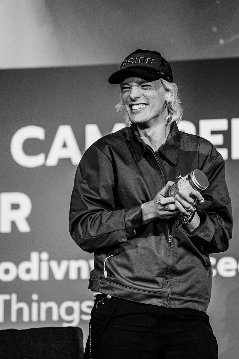 xCaRx's tweet photo. happy Jamie is my favorite Jamie 😭 https://t.co/5iL2VAijN1