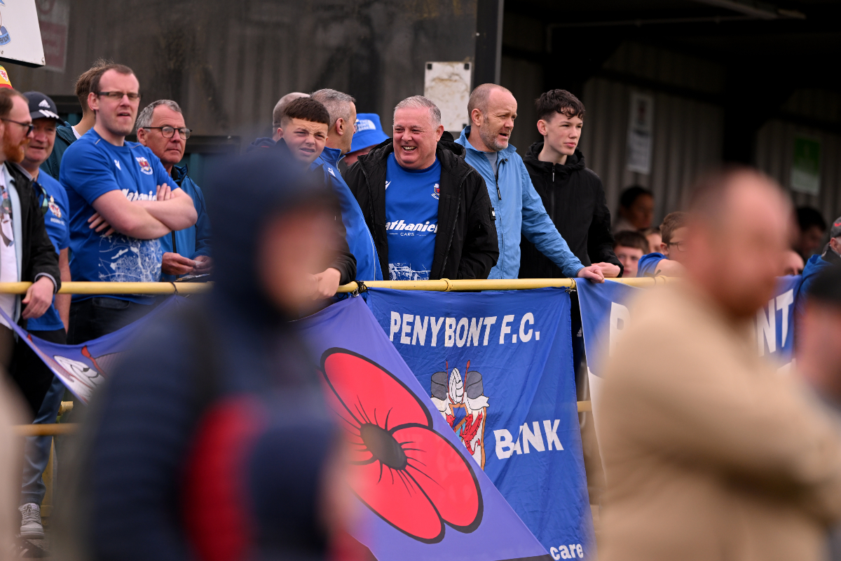 A club record crowd of 1️⃣2️⃣3️⃣5️⃣ at the SDM Glass Stadium!

Thanks to everyone who came and celebrated another historic season with us. 💙

#WeArePenybont