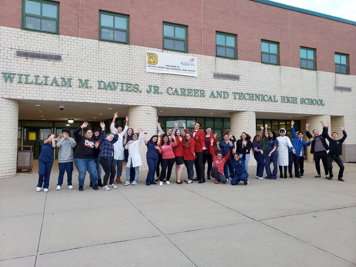 🚨 Cybersec pros: Davies Career &amp; Tech in Lincoln, RI is  launching a new Cyber Pathway &amp; needs a leader to build it!

✅ 5+ yrs work exp.
✅ Master’s or equivalent
✅ Eligible for RI CTE cert (don’t need to be a teacher yet!)
✅ Industry certs = bonus

schoolspring.com/jobdetail?jobI…