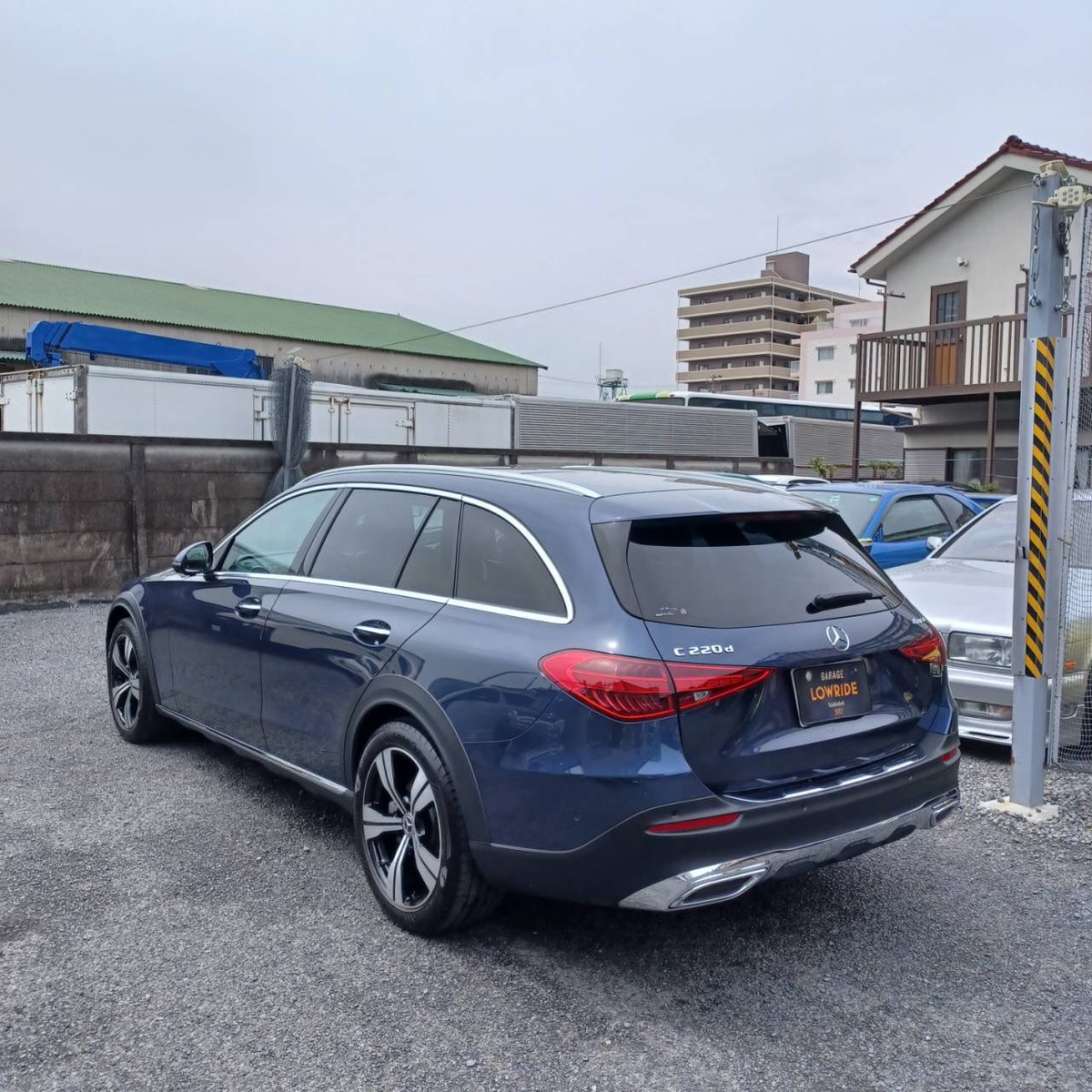 garagelowride's tweet photo. 【メルセデス•ベンツC220d 左前部事故 板金•塗装•修理】東京都よりご来店のリピーター様です。完成しました!今回もありがとうございました! https://t.co/IPQxPJJ3Vr #ガレージローライド #メルセデスベンツ #ベンツ #c220d #輸入車 #リピーター様 #輸入車修理 #輸入車塗装 #東京 #立川 #多摩 #車 https://t.co/0vgs4lNCAr