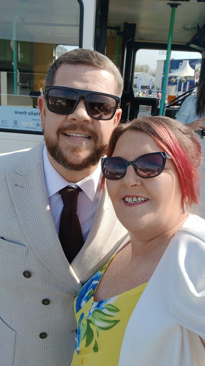 Great day at ayr races yesterday, had to get a wee pic with <a href="/gradowrestling/">GRADO</a> 🇬🇧