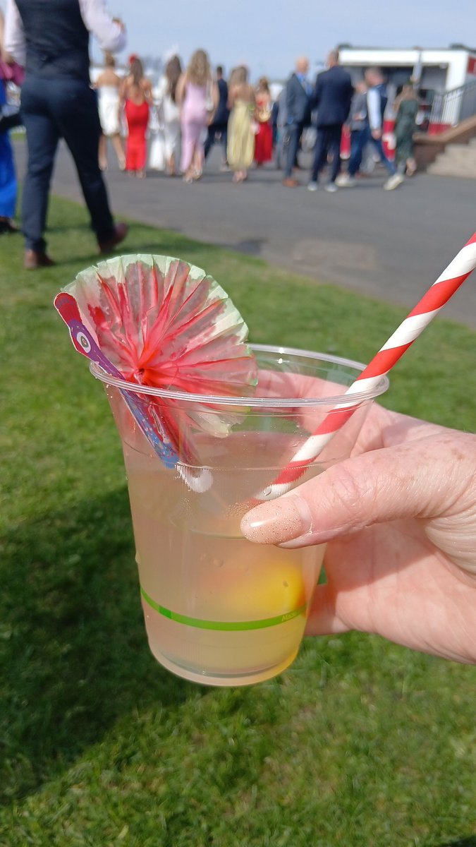 Rare pic of me and the hubby, he hates getting photos taken, found the cocktail bar, #frozenbuckfastmargarita #frozenvenommargarita