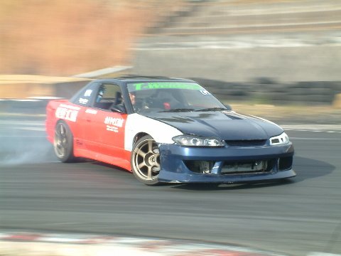 Images of various cars tweet media