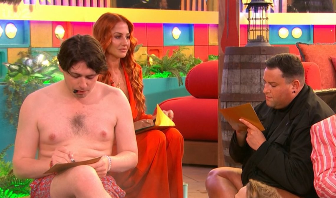 Dutchbbfan's tweet photo. I just love how all the recent winners are queer. #cbbuk #cbbll https://t.co/HSIOaG82t7