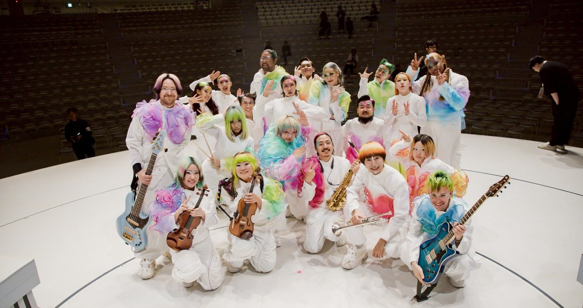 funky_yui's tweet photo. そして開会式に続き、EXPOホール"シャインハット"にて行われます『Physical TwinSymphony』という公演に出演しています🌐💫

演出は伊藤今人さん。
沢山のプロフェッショナルな皆様と共に作り上げる、テクノロジー×音楽×ダンスの舞台です。

毎日3公演の全22公演。
駆け抜けます！🏃‍♀️🔥 https://t.co/lOmaxD09Ay