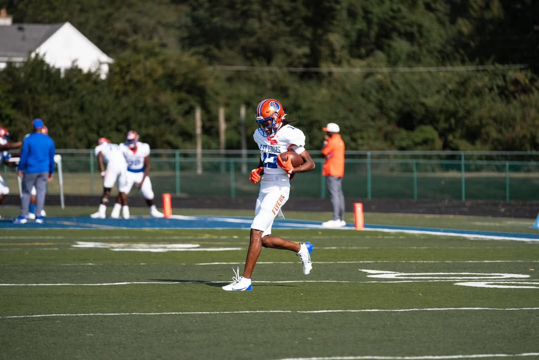 UI Zone (@recruit2illini) on Twitter photo 2️⃣0️⃣2️⃣6️⃣ 3⭐️ WR <a href="/KortezRupert5/">3⭐️Kortez “Tez” Rupert</a> of <a href="/Football_Flyers/">Esl FlyersFootball</a> will visit Illinois on Monday, April 14th. 2️⃣0️⃣2️⃣6️⃣ 3⭐️ WR <a href="/KortezRupert5/">3⭐️Kortez “Tez” Rupert</a> of <a href="/Football_Flyers/">Esl FlyersFootball</a> will visit Illinois on Monday, April 14th.