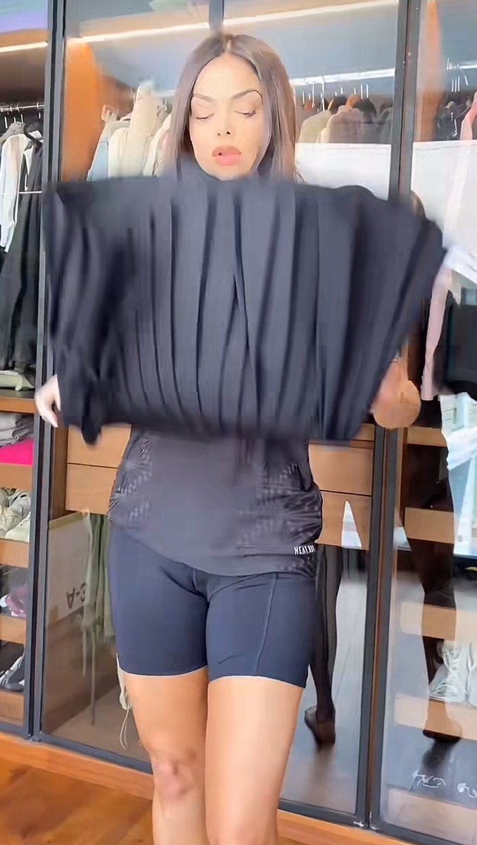 ElRamirezPer's tweet image. La sonrisa de Mamisol enamora 🤤

vm.tiktok.com/ZMBbYgHmS/