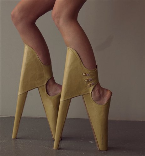 SkippyMagoo12's tweet photo. If I caught a shawty wearing these I would Bruce Lee sweep the fuck out of her ankles. #ninja #expand #boobs https://t.co/5Xx2hDb9aW
