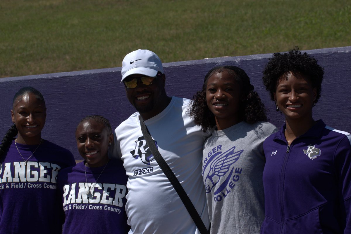 DeβTorrian Green (@coachdtgreen) on Twitter photo π¨π΅πππππππ πΈππππππππsπ¨
Huge congrats to the Ranger womenβs 4x100m relay team on a record-breaking performance! They shattered the school record with a qualifying mark of 47.45 seconds, earning them a top-10 national ranking - 7th among the best JUCO schools! π¨π΅πππππππ πΈππππππππsπ¨
Huge congrats to the Ranger womenβs 4x100m relay team on a record-breaking performance! They shattered the school record with a qualifying mark of 47.45 seconds, earning them a top-10 national ranking - 7th among the best JUCO schools!