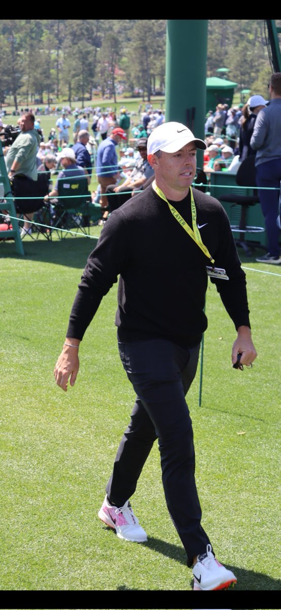 KotiSamani's tweet photo. I'd like to think that Rory walking by me on Tuesday and the eye contact that we made is the reason why he won. I could be wrong, tho. 🤣  #TheMasters https://t.co/as5M0wzHDs