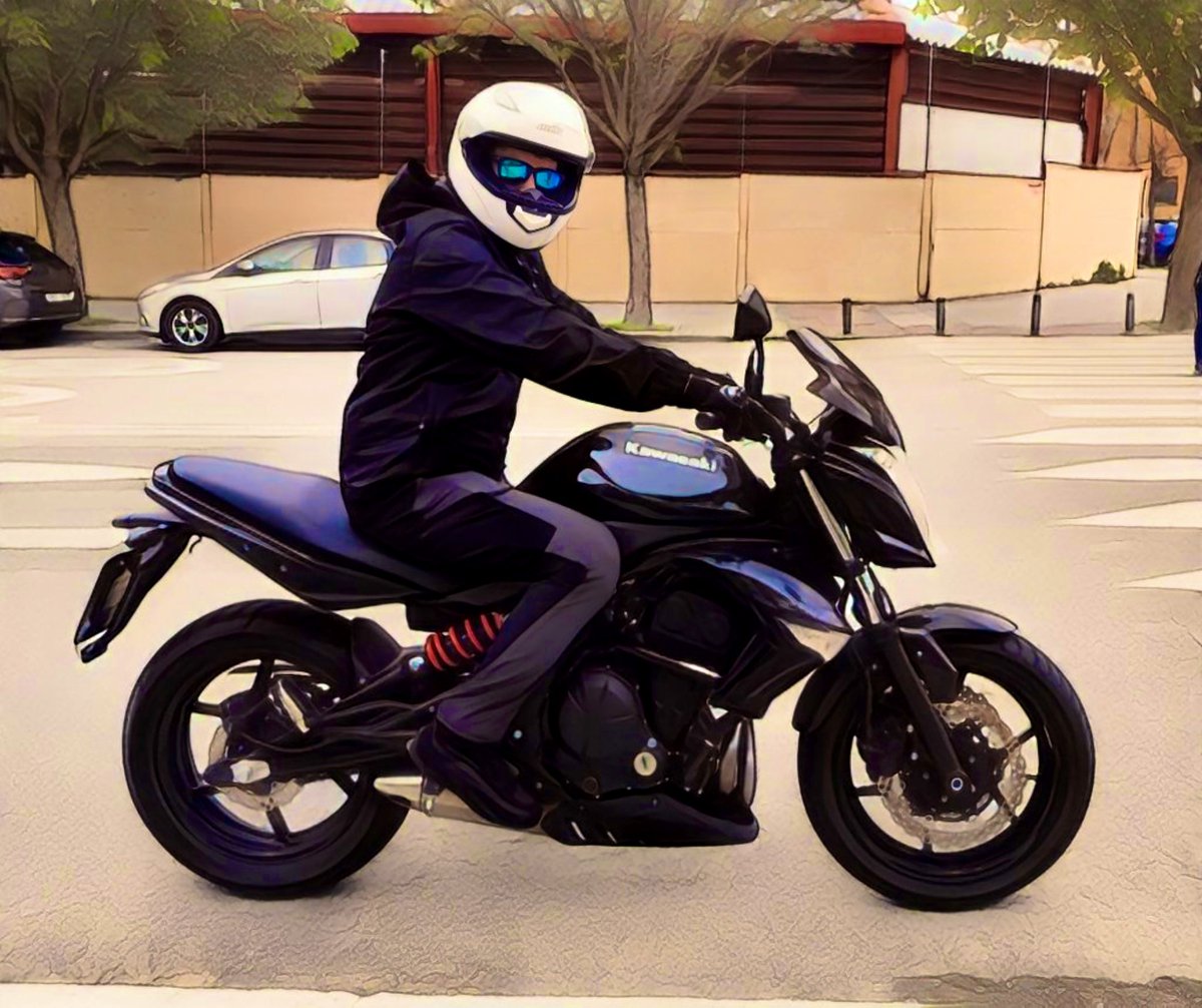 Jougito's tweet photo. Que no se diga que no se pueden cumplir metas 🏍️🏍️🏍️ La niñita de 650 dice lo contrario https://t.co/qL1niVpV1x