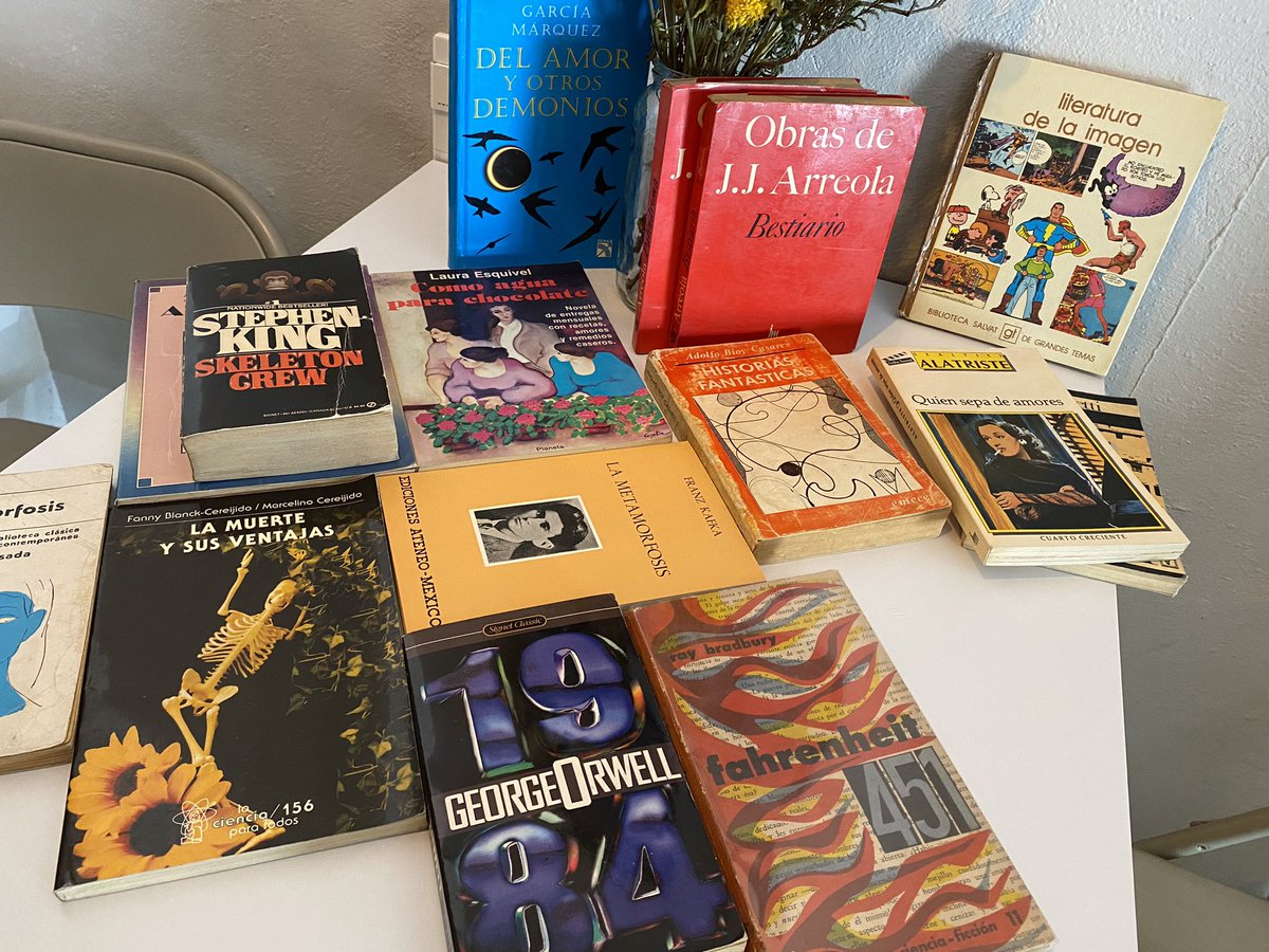 peripherialivro's tweet image. Recordatorio de que también vendemos libro usado/leído 👽🌱