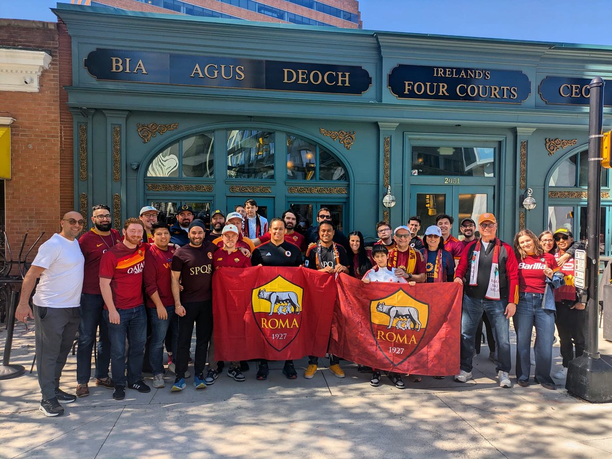 CAPITALE PER LA CAPITALE 🇺🇸🏛️🇮🇹

Massive showing from #CurvaDC to support the boys as they battled out another crucial point. 6 games left, andiamo ragazzi! DAJE!!

#ForzaRoma #DerbydellaCapitale 💛❤️