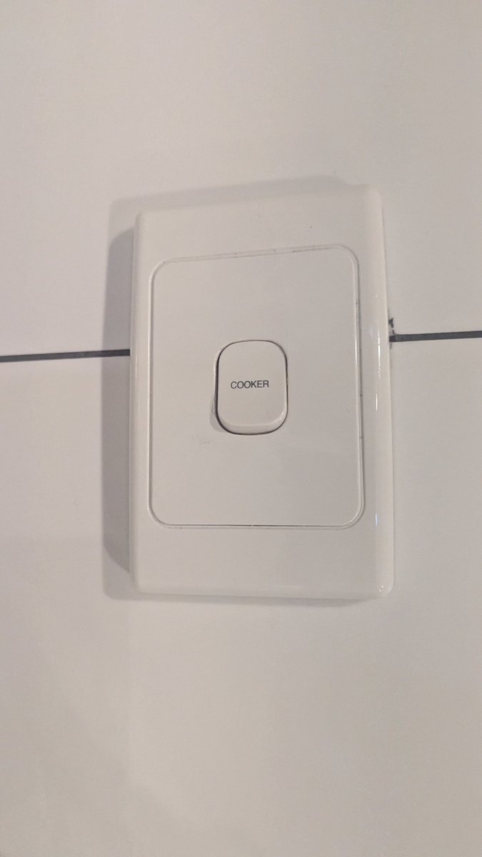 timrobinson10's tweet image. If only I knew it was so easy to turn them off ...

#Cooker #Cookers #RWNJ