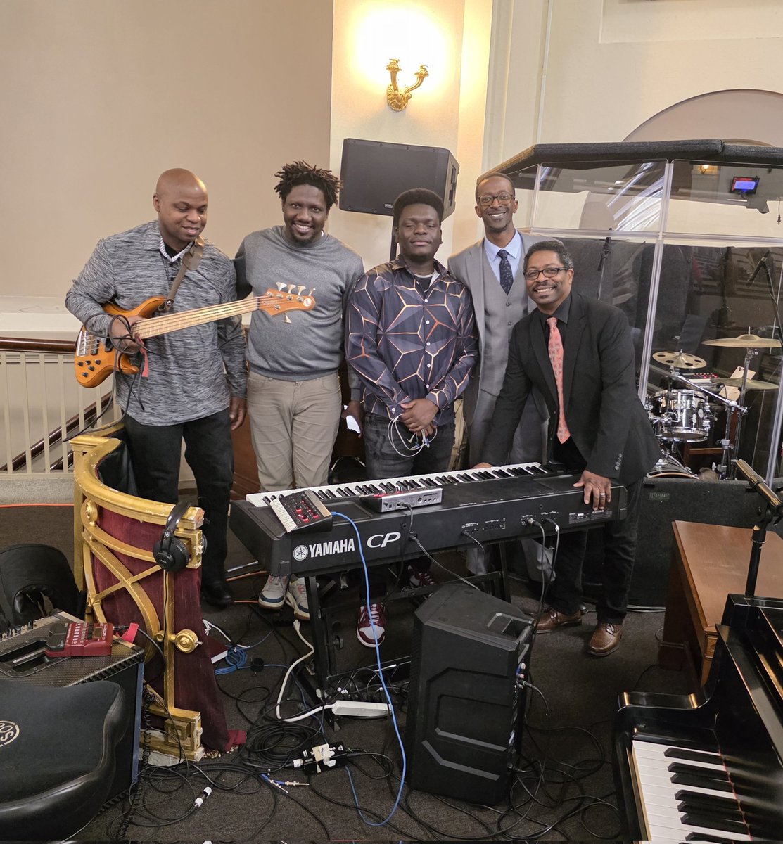 MrsCharlesCraig's tweet photo. #PalmSunday2025
https://t.co/gYzILf3lZm
We spent the day with our Home Church Family! #Boston❤️
#StandingOnThePromises🎶
Bishop A Livingston Foxworth was delighted to see @PianistCCraig...
Blessed, Grateful, Loved✝️
@PianistCCraig | @MrsCharlesCraig https://t.co/6qhus3cfpk