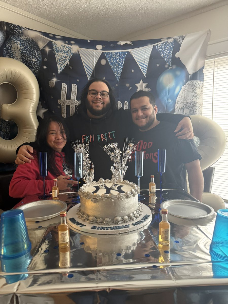 FeelThatPuIse's tweet photo. Big 32. Thank you for all the love https://t.co/HYbV9JJYv1