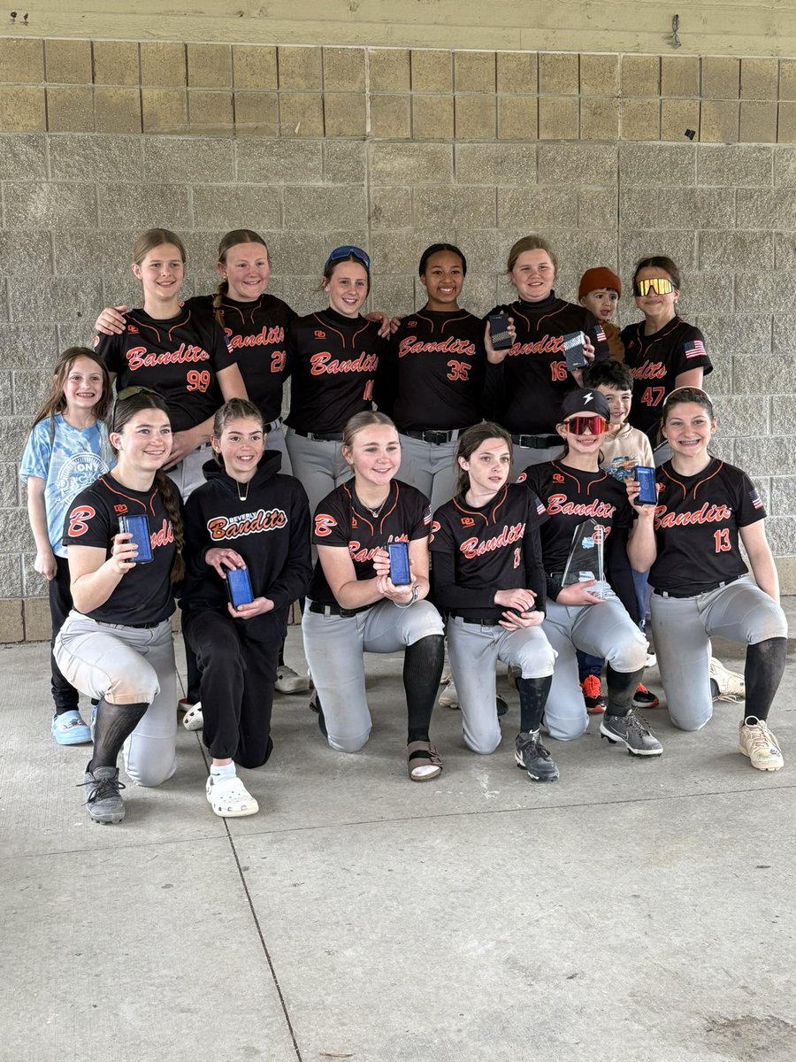 Harper Lowe (@loweharper2030) on Twitter photo Most weekends you can catch me doing what I love. Hanging with my friends who just happen to be really good at softball. Congrats <a href="/BBandits2012/">Beverly Bandits Premier Ault</a> on a <a href="/PGFnetwork/">PGF</a> Championship. <a href="/ExtraInningSB/">EXTRA INNING SOFTBALL</a> <a href="/LineDsoftball/">Line Drive Media</a> <a href="/los_stuff/">Carlos Arias</a> <a href="/BrenttEads/">Brentt Eads</a> <a href="/LegacyLegendsS1/">Legacy & Legends Softball</a> <a href="/THEWOWSB/">WOWSB</a> <a href="/CoastRecruitsSB/">Coast Recruits 🥎</a> Most weekends you can catch me doing what I love. Hanging with my friends who just happen to be really good at softball. Congrats <a href="/BBandits2012/">Beverly Bandits Premier Ault</a> on a <a href="/PGFnetwork/">PGF</a> Championship. <a href="/ExtraInningSB/">EXTRA INNING SOFTBALL</a> <a href="/LineDsoftball/">Line Drive Media</a> <a href="/los_stuff/">Carlos Arias</a> <a href="/BrenttEads/">Brentt Eads</a> <a href="/LegacyLegendsS1/">Legacy & Legends Softball</a> <a href="/THEWOWSB/">WOWSB</a> <a href="/CoastRecruitsSB/">Coast Recruits 🥎</a>