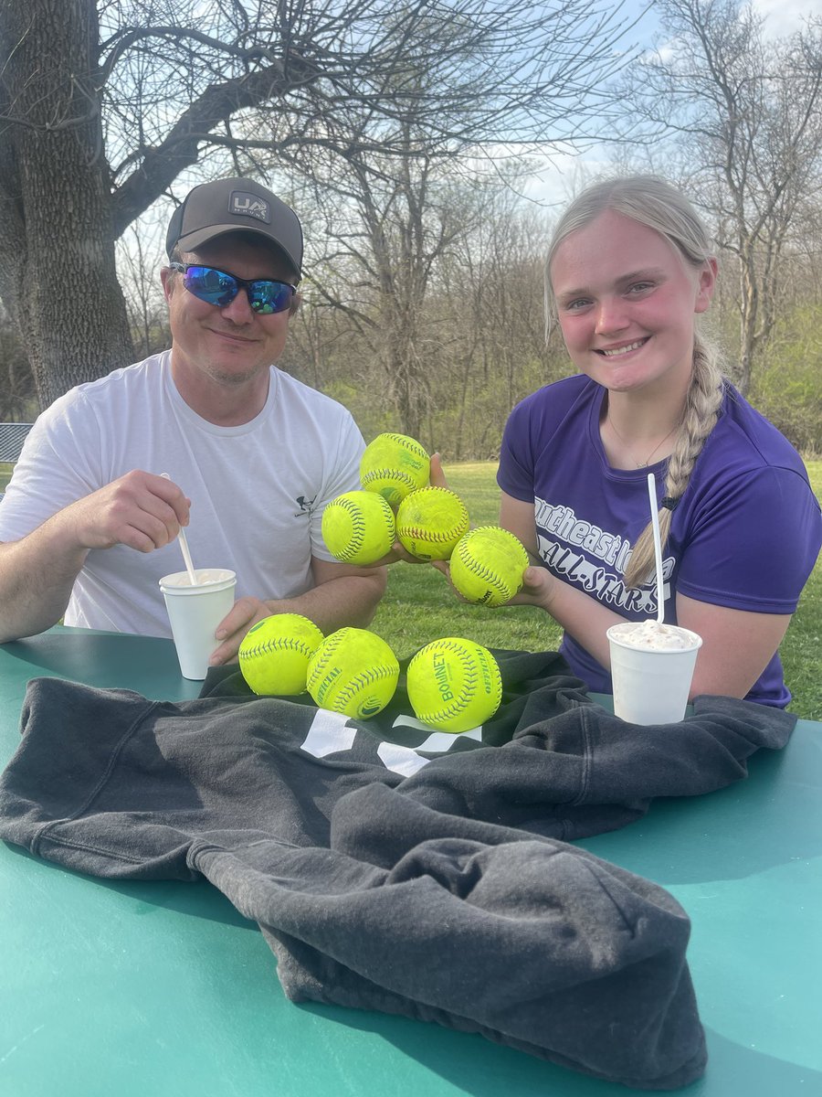 ColbieGreiner's tweet image. I had my last tournament with my team before high school season starts! I played in 6 Games, and had 15 At Bats, 7 HR, 3 Doubles, and 2 Singles. Looking forward to  high school season and to play again with this team next fall! I enjoyed some ice cream with my dad/coach after!