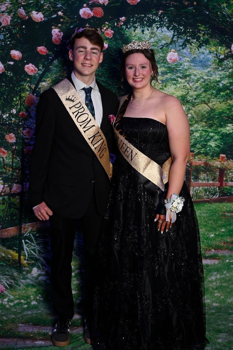 OPS_Burke's tweet photo. Congratulations to all members of our 2025 Prom Court 🖤💛 Princess Chloe Price and Prince Freddy Rubio-Acosta; Queen Lea Hanson and King Braxton Logeman 🖤💛 It was a great 2025 Burke Prom #WeAreBurke https://t.co/oHKOGxXK98