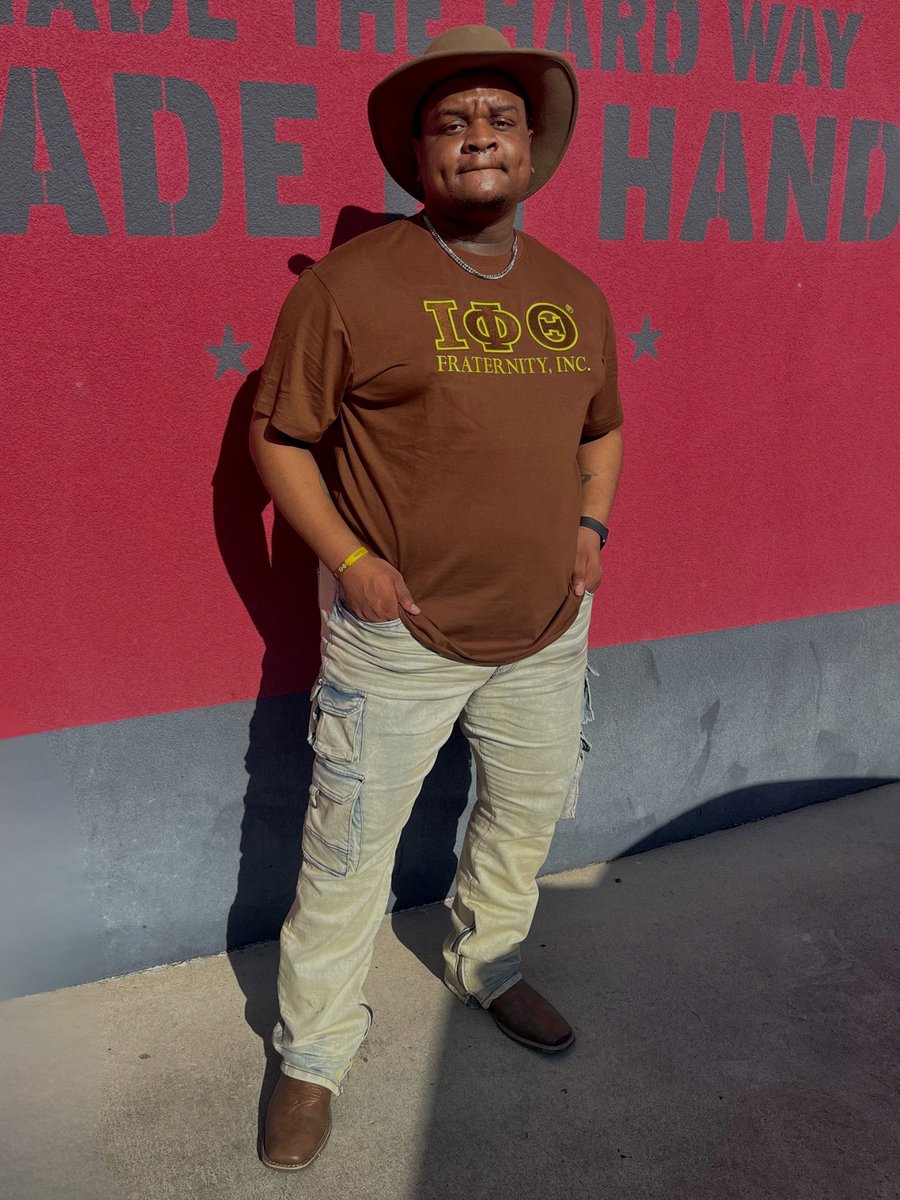 Alexzand3rr's tweet image. Got me booked in your city, then that’s one happy promoter. 🏹 #Flyotas #probateszn