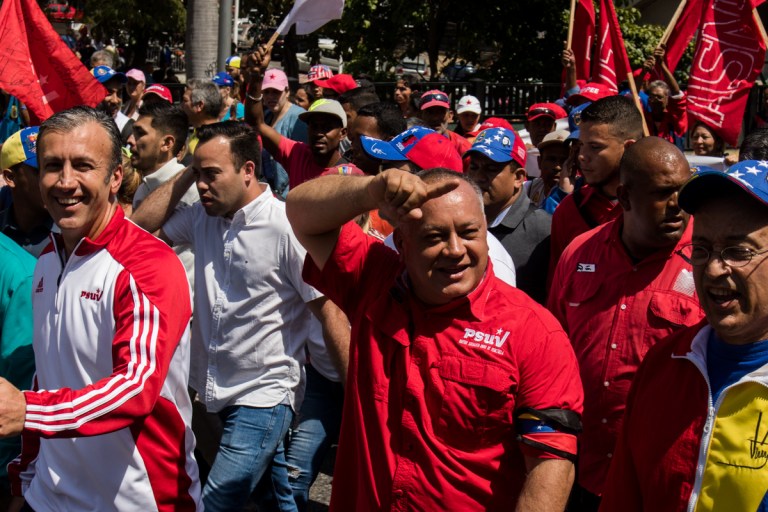 jcontin13's tweet photo. Tareck El Aissami cumple un año bajo custodia del gobierno de NMaduro.
Exvicepresidente de la República, exgobernador del estado Aragua, exministro de Relaciones Interiores de Venezuela, exministro de Petróleo y Miles de Millones de $ desaparecidos 👁️👁️👁️
 https://t.co/gHAap3N0uo https://t.co/Gh7sGQKyGB