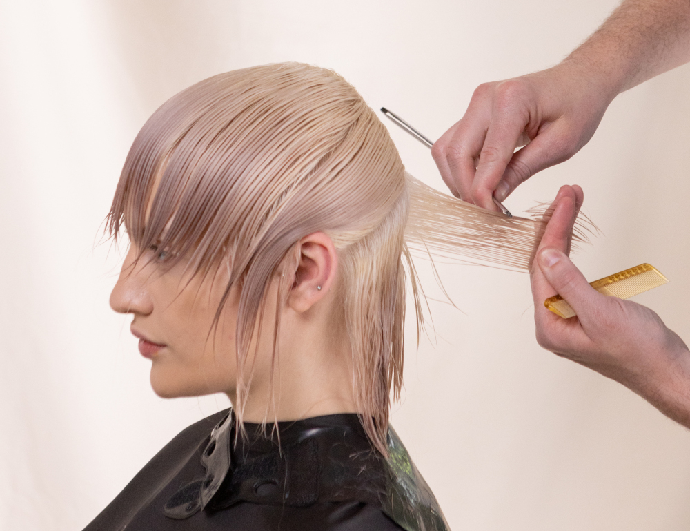 Así es "The Present Time", la nueva coloración de Davines que restaura y refuerza el cabello de forma natural: bit.ly/4ltE7Hh