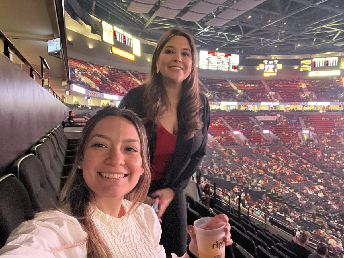 rociolopez3's tweet photo. SUNDAY FUNDAY #RipCity  @RipCity https://t.co/wlqzig6b99