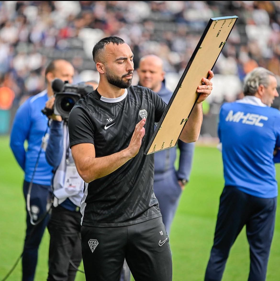 himad abdelli tweet media