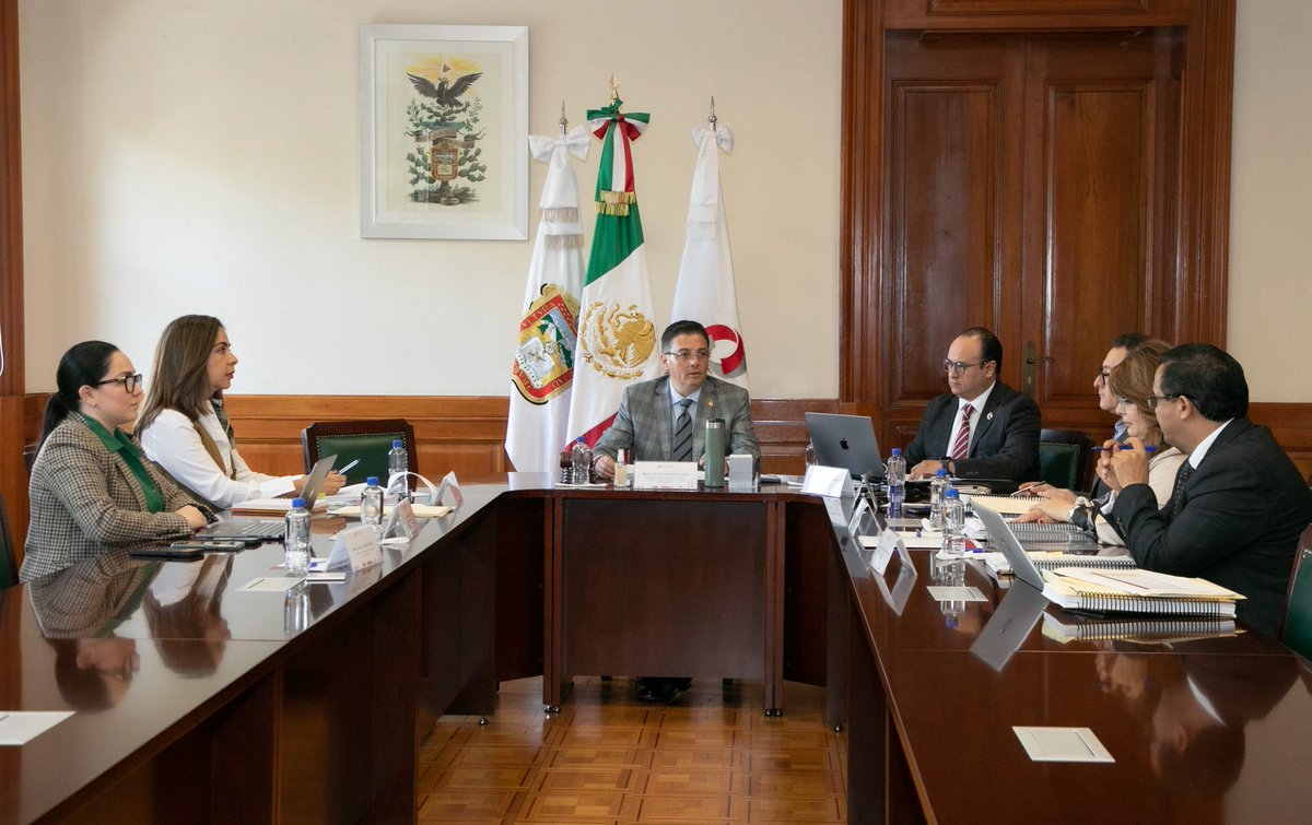 #Comunicado📄
Aprueba PJEdomex Plan de Desarrollo

🔲 Sienta las bases de un modelo de gestión eficaz, abierto, empático, cercano, sensible, humanista y austero.

Conoce más información ⬇️ ⬇️ 
pjedomex.gob.mx/vista/noticia/…
