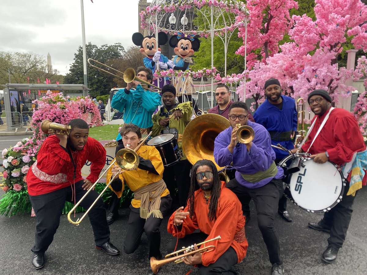 Crush Funk BrassBand tweet media