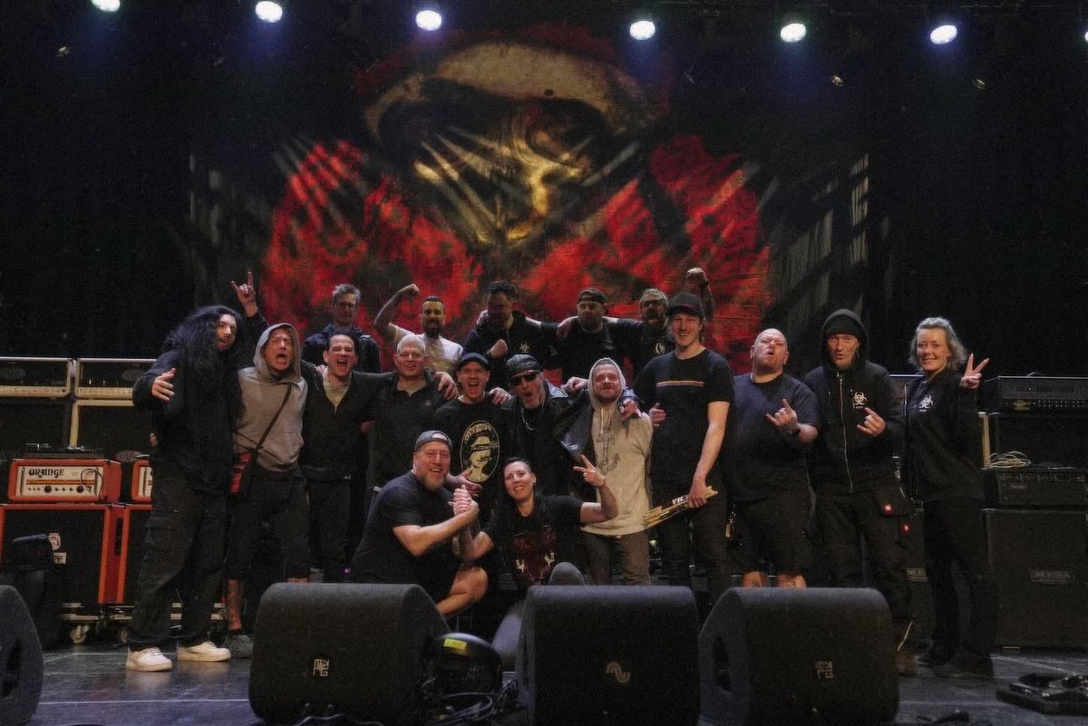 Great end of tour shot with our brothers <a href="/biohazardDFL/">BIOHAZARD</a> #biohazard #lifeofagony